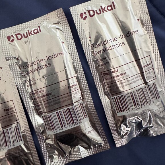 Dukal Povidone-Iodine Swabsticks 10% Antiseptic Prep Pads – Sterile Lot of 86 - Picture 1 of 5